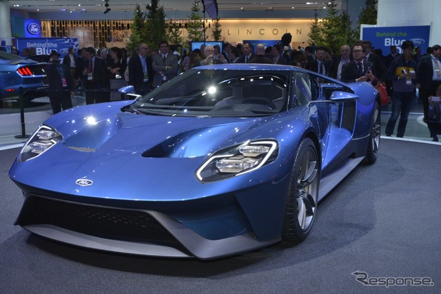新型 フォード GT (デトロイトモーターショー15)