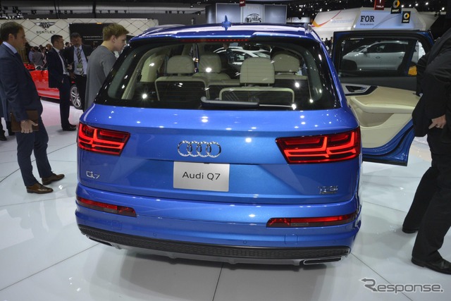 新型 アウディ Q7 (デトロイトモーターショー15)