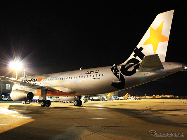 フランスから3日かけて成田に到着したジェットスター・ジャパンA320 20号機(JA20JJ) (12月19日、成田空港)