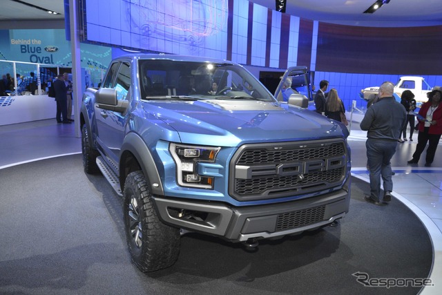 新型 フォード F-150 ラプター（デトロイトモーターショー15）