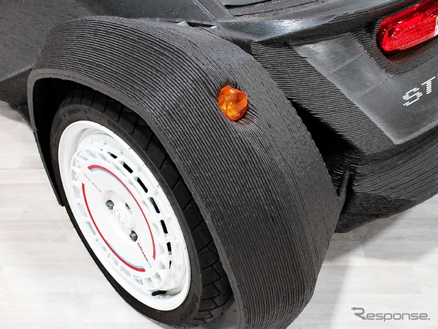 ローカル・モータースの3Dプリンターカー「ストラティ」(デトロイトモーターショー15)
