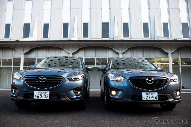 マツダ CX-5の改良新型モデル(左)と旧型モデル(右)