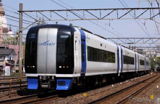 会場となる舞木検査場には2000系「ミュースカイ」の貸切列車で直接アクセスする。