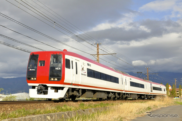 『特急ゆけむり~のんびり号~』は原則として1000系で運行するが、運用上の都合で2100系「スノーモンキー」を使用する場合は列車名も『特急スノーモンキー~のんびり号~』に変更する。
