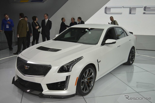 新型 キャデラック CTS-V (デトロイトモーターショー15)