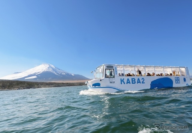 水陸両用バス「YAMANAKAKO NO KABA」