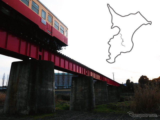 夕暮れどき、ゴトンゴトンと(小湊鉄道線、養老川第一橋梁)