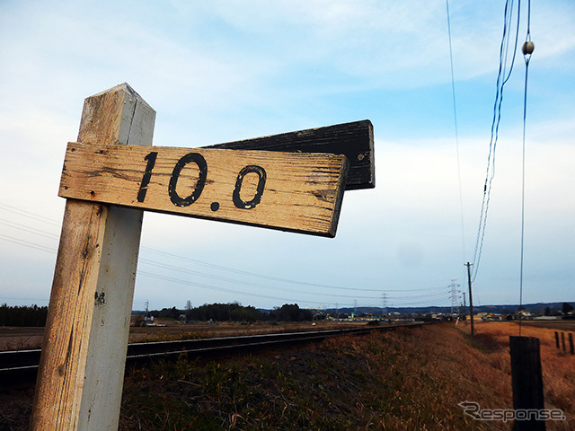 山間から臨海部の五井へ向けて緩やかに下っていく小湊鉄道線