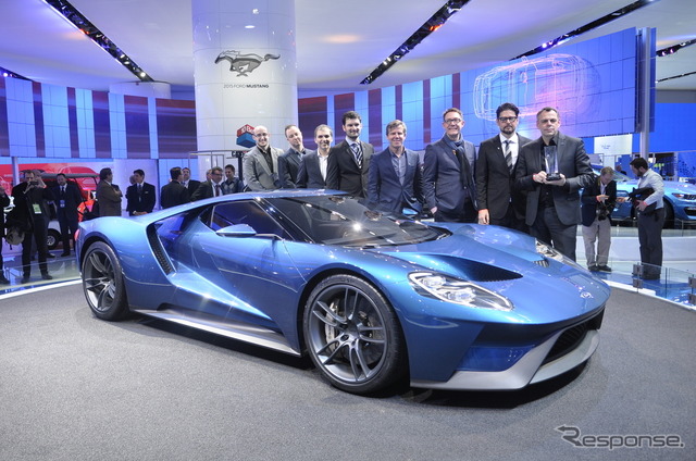 市販車の最優秀デザイン賞を受賞した新型フォードGT(デトロイトモーターショー15)