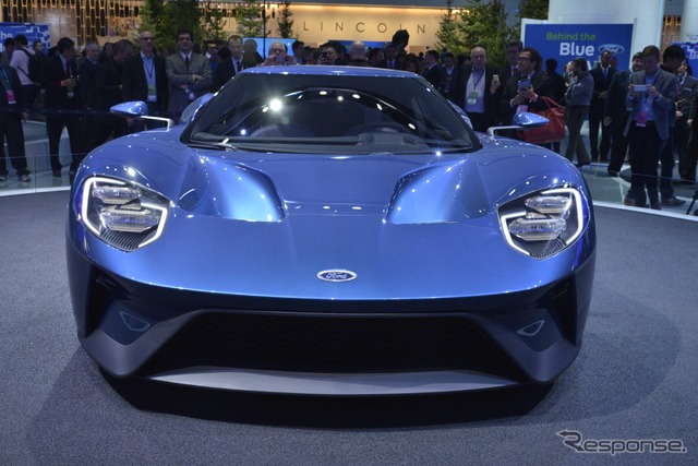 新型 フォード GT (デトロイトモーターショー15)