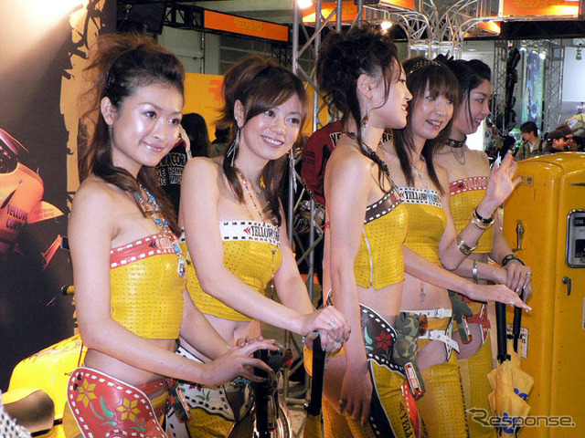 【東京モーターサイクルショー06】PUT ON A BIKE!