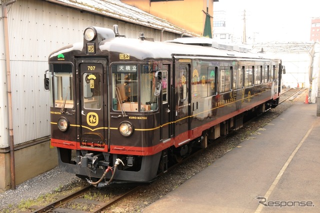 KTRが運行する人気のレストラン列車「くろまつ」。京都丹後鉄道では新たにディナー列車も運行するという