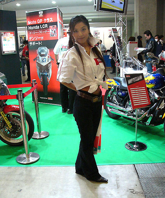 【東京モーターサイクルショー06】コンパニオン写真蔵