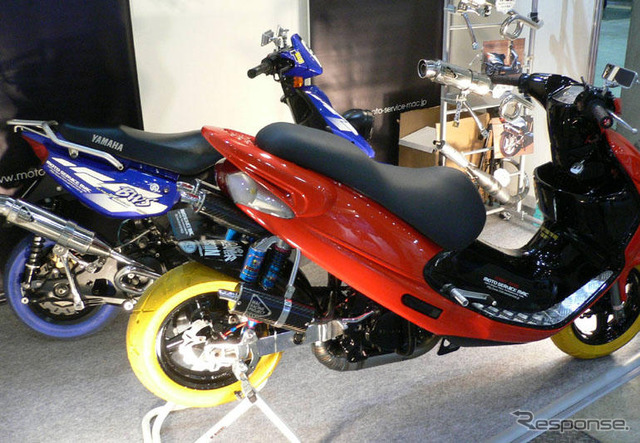 【東京モーターサイクルショー06】今年も見せた! ---ド派手カスタム