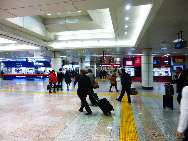 空港第2ビル駅