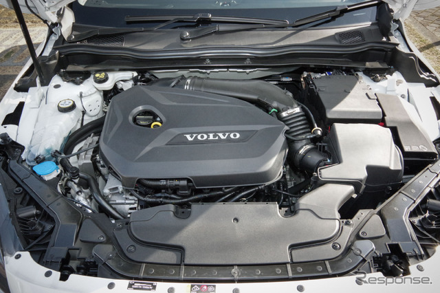 ボルボ V40 T4 SE 2015年モデル