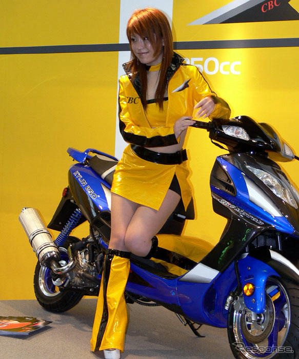 【東京モーターサイクルショー06】コンパニオン写真蔵…その4