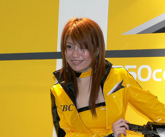 【東京モーターサイクルショー06】コンパニオン写真蔵…その4
