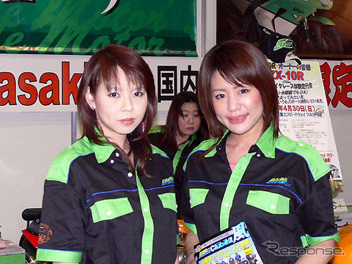 【東京モーターサイクルショー06】コンパニオン写真蔵…その4