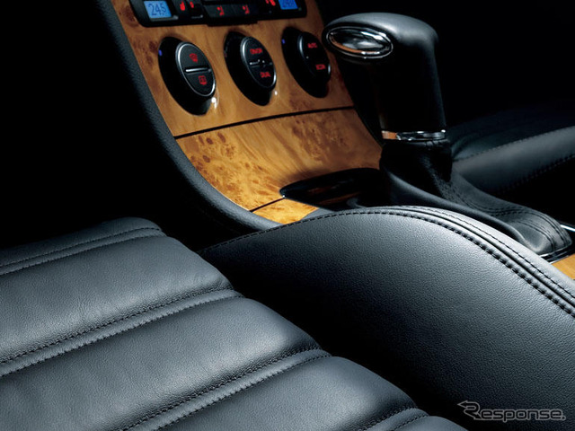 【VW パサート 新型日本発表】木目パネルの質感