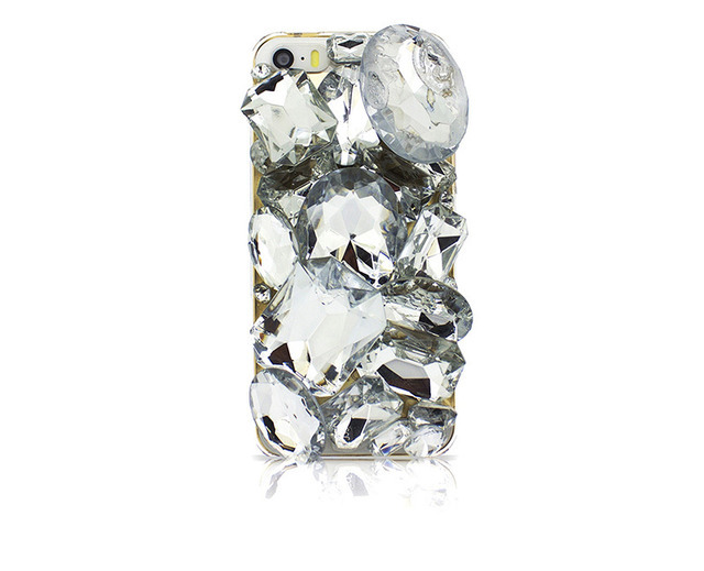 アイフォリア iPhone5/5S用ケース 「BLING DELUXE-REAL RHINESTONES」(7,944円)