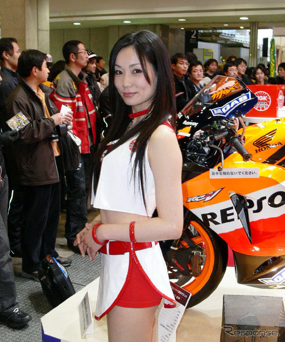 【東京モーターサイクルショー06】コンパニオン写真蔵…その5