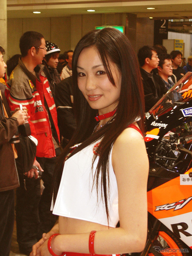 【東京モーターサイクルショー06】コンパニオン写真蔵…その5