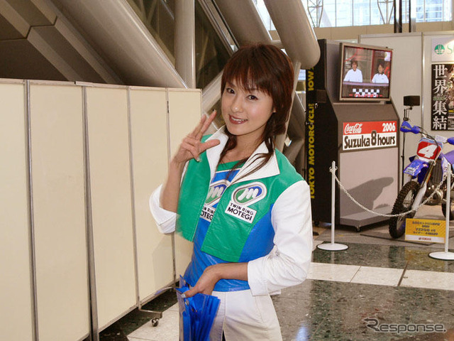 【東京モーターサイクルショー06】コンパニオン写真蔵…その5