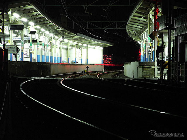 柴又駅の夜