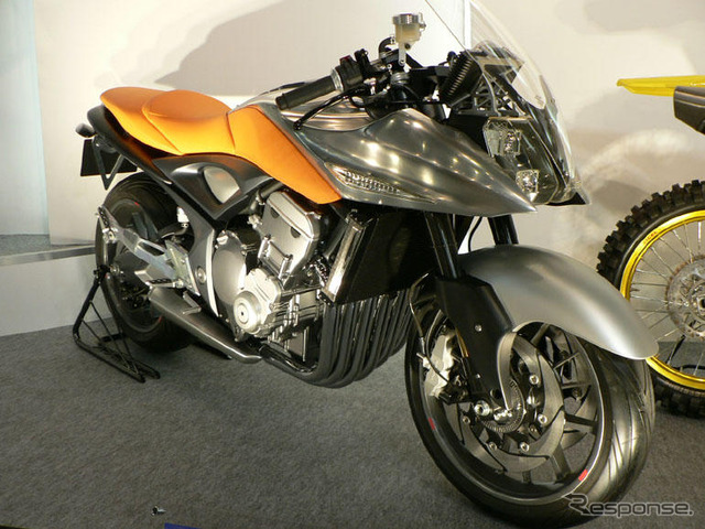 【東京モーターサイクルショー06】写真蔵…スズキ