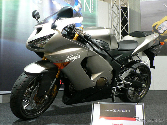 【東京モーターサイクルショー06】写真蔵…カワサキ