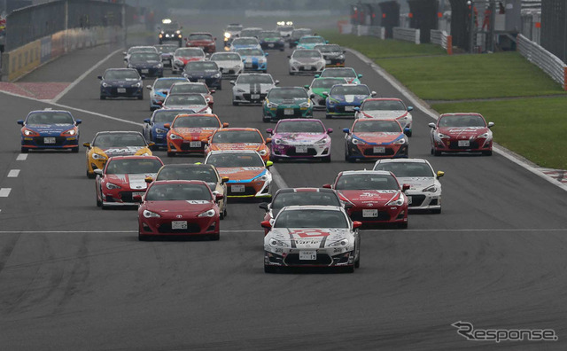 GAZOOレーシング 86/BRZ レース
