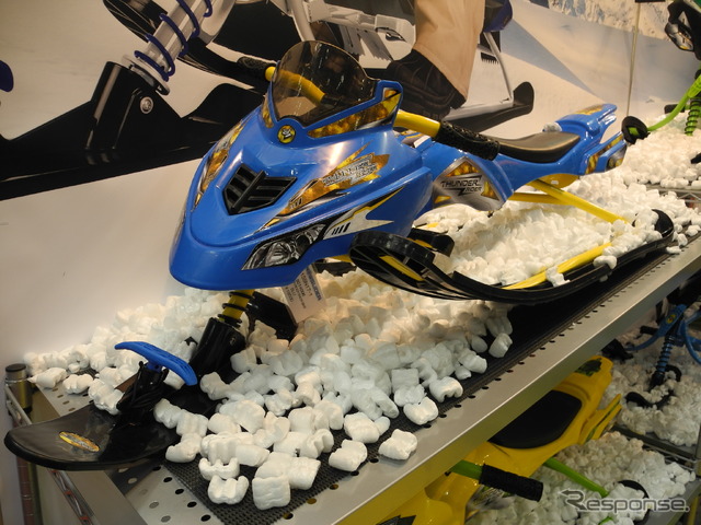 スタリオンジャパンが販売する子供用そり「スノースライダー」