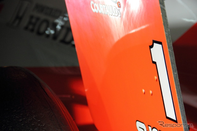 ホンダF1参戦記者会見が行なわれた青山本社に8台のF1マシンが集結