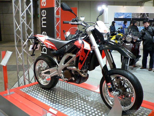 【東京モーターサイクルショー06】写真蔵…アプリリア