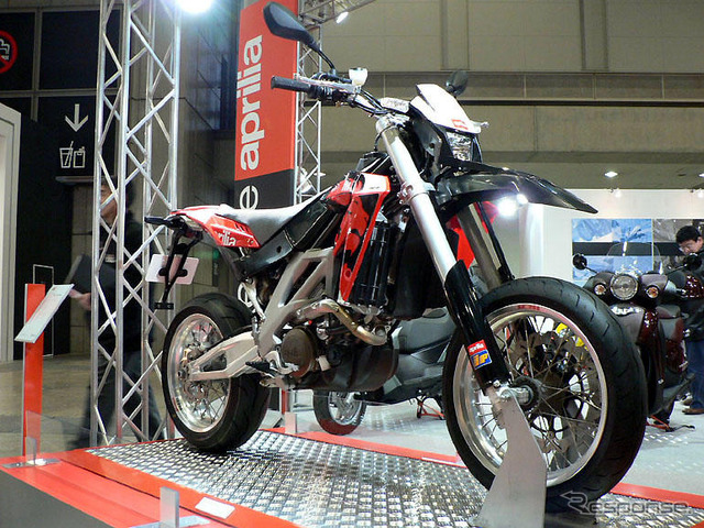 【東京モーターサイクルショー06】写真蔵…アプリリア