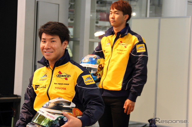 チームルマンからスーパーフォーミュラに参戦する小林可夢偉(左)