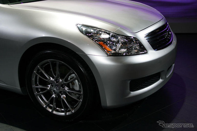 【ニューヨークモーターショー06】スカイライン／G35 はモダンウォーム