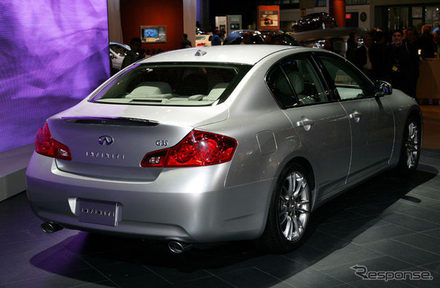 【ニューヨークモーターショー06】スカイライン／G35 はモダンウォーム