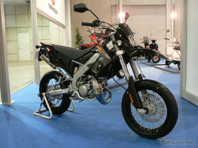 【東京モーターサイクルショー06】写真蔵…ピアジオ
