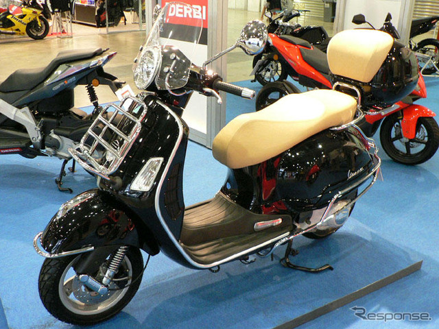 【東京モーターサイクルショー06】写真蔵…ピアジオ