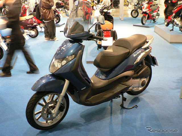 【東京モーターサイクルショー06】写真蔵…ピアジオ