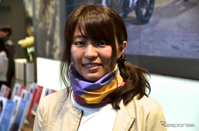 BMWと女子大生がコラボ…BMW Motorradイメージしスカーフをデザイン
