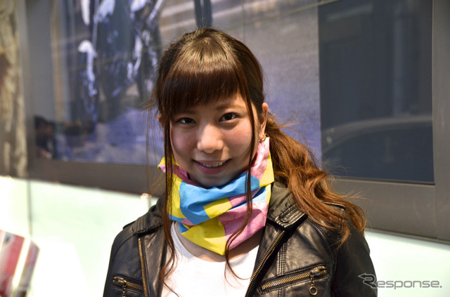 BMWと女子大生がコラボ…BMW Motorradイメージしスカーフをデザイン