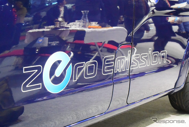 日産 e-NV200 バーベキューカー(キャンピングカーショー15)
