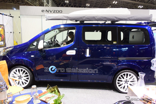 日産 e-NV200 バーベキューカー(キャンピングカーショー15)