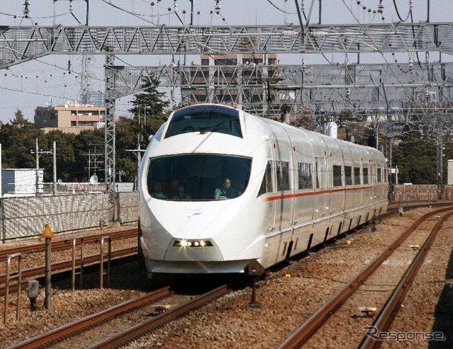 「VSE」は2005年3月19日から営業運転を開始。現在は2編成が運用されている。