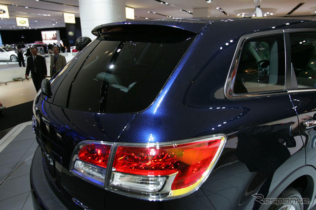 【ニューヨークモーターショー06】マツダ CX-9 は「洗練されたお兄さん」