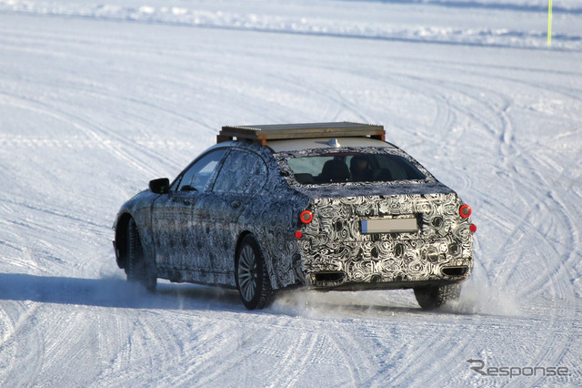 BMW X7 スクープ写真