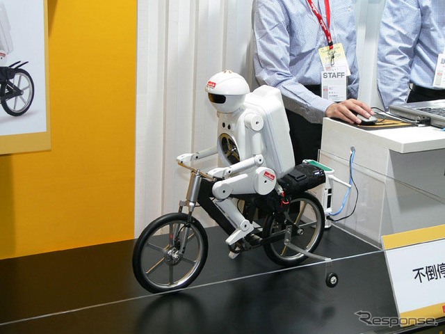 人気の的になったムラタセイサク君…テクノフロンティア06